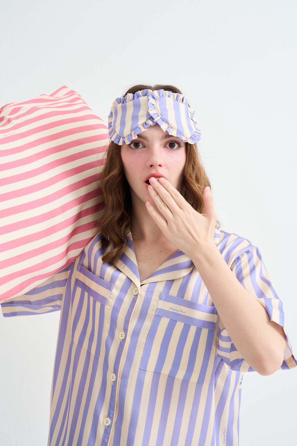 BEDDING EYE MASK