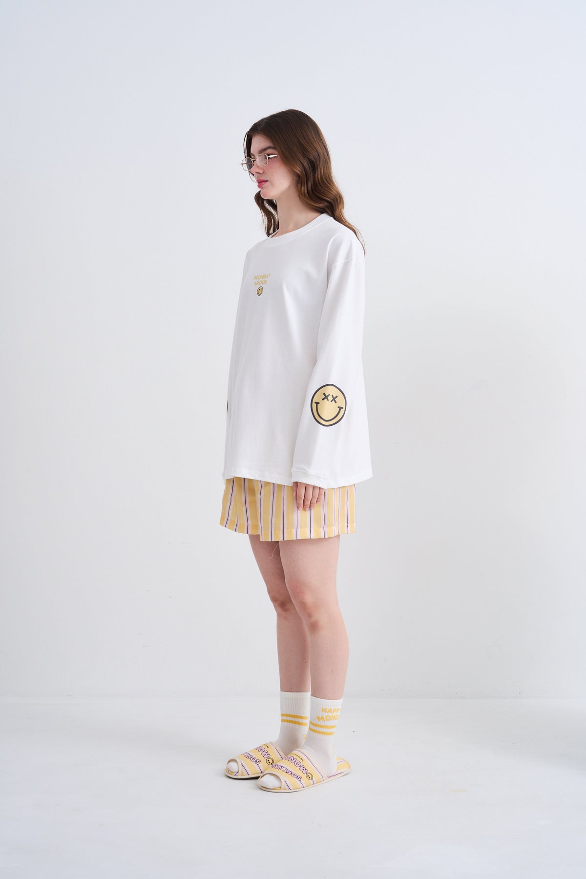 Long Sleeves T-shirt MONDAY