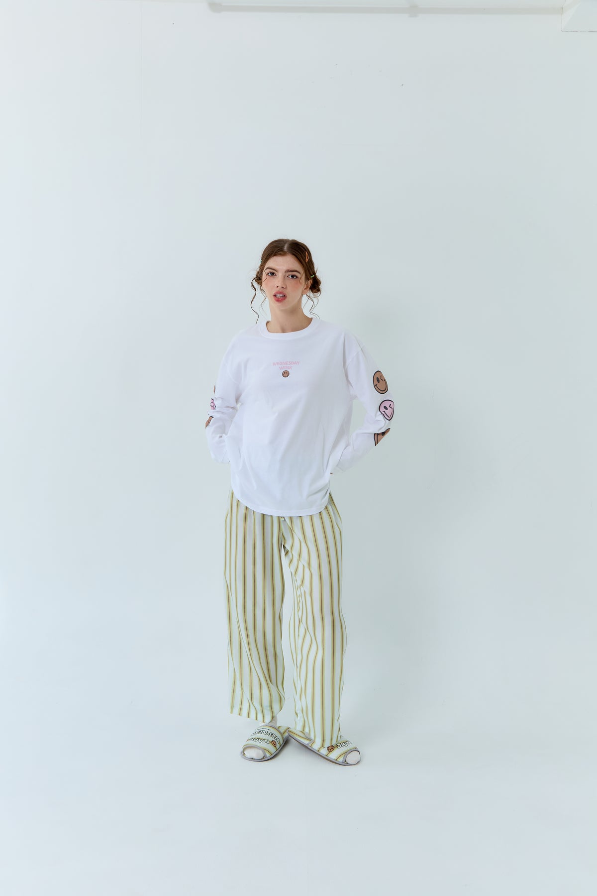 Long Sleeves T-shirt WEDNESDAY